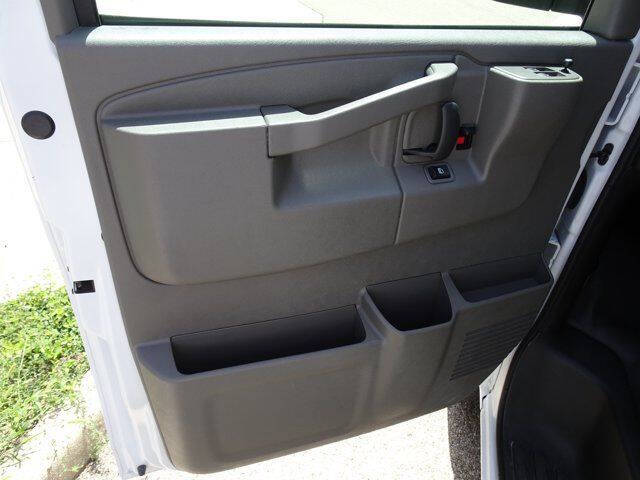 2024 Chevrolet Express 2500
