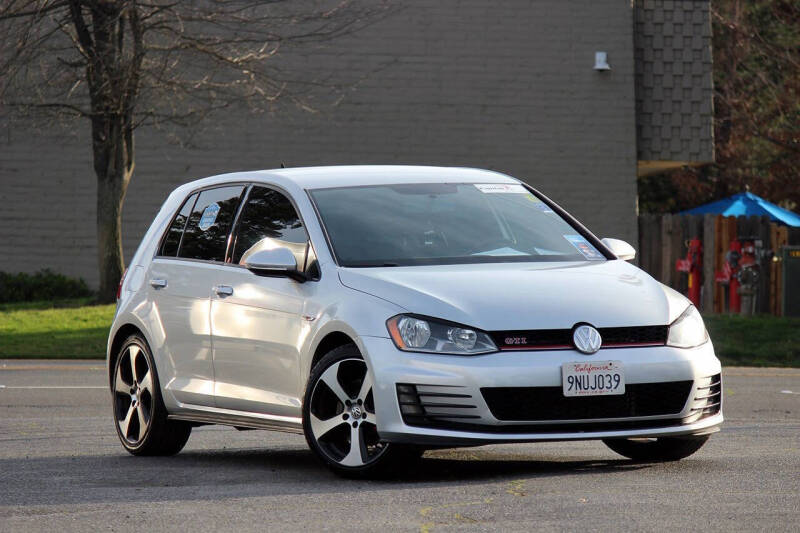 2017 Volkswagen Golf GTI S