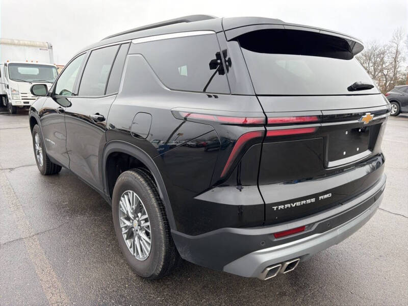 2025 Chevrolet Traverse LT