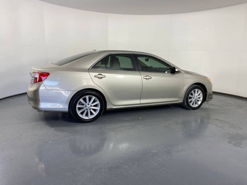 2014 Toyota Camry Hybrid XLE