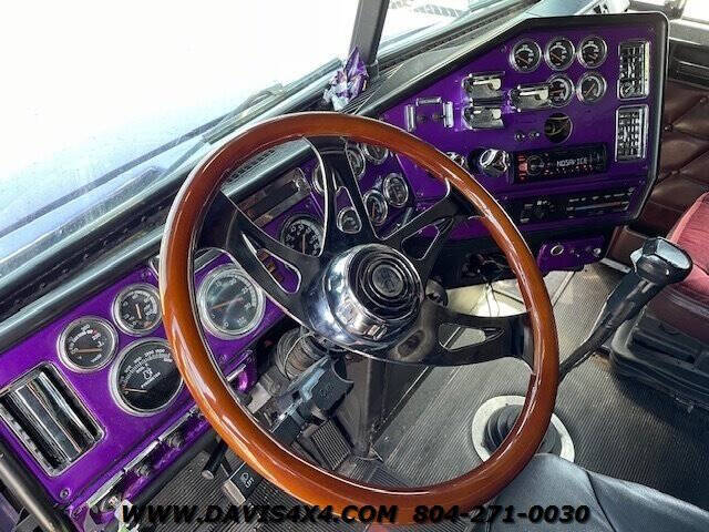 2000 Freightliner Conventional XL