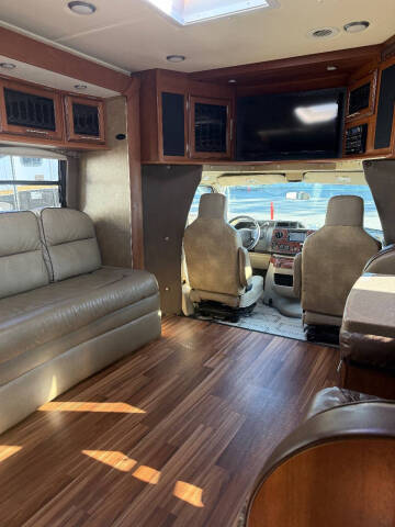 2013 Coachmen RV Concorde 300TS
