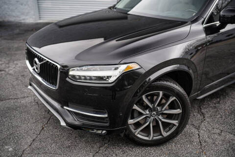 2017 Volvo XC90 T5 Momentum