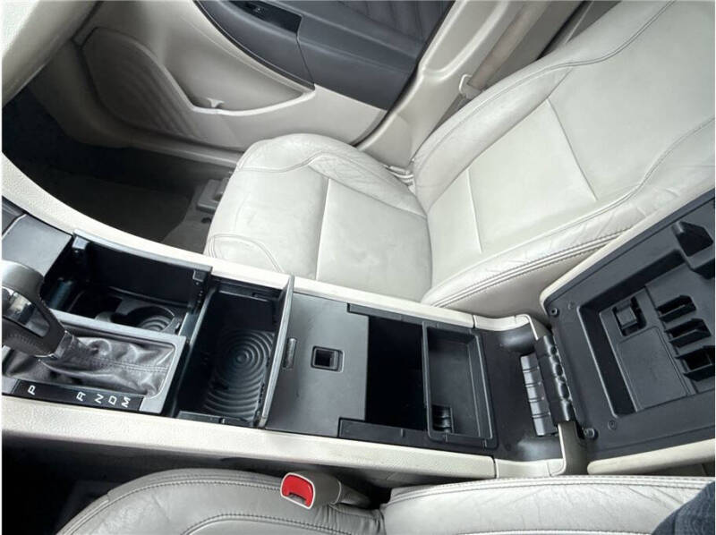 2011 Ford Taurus SEL