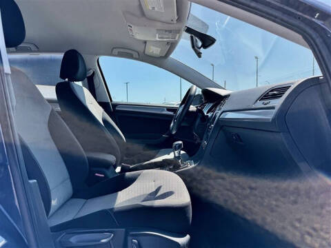 2016 Volkswagen e-Golf SE