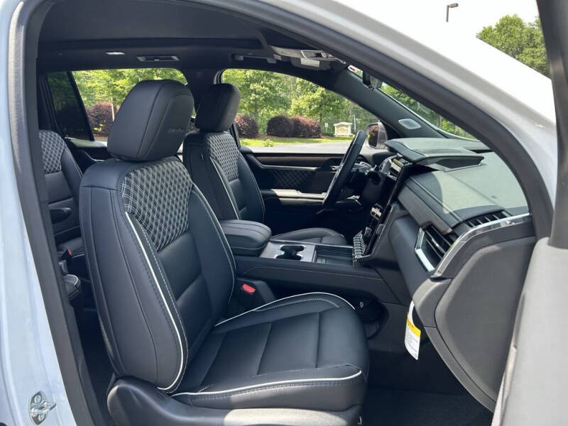 2025 GMC Acadia Denali