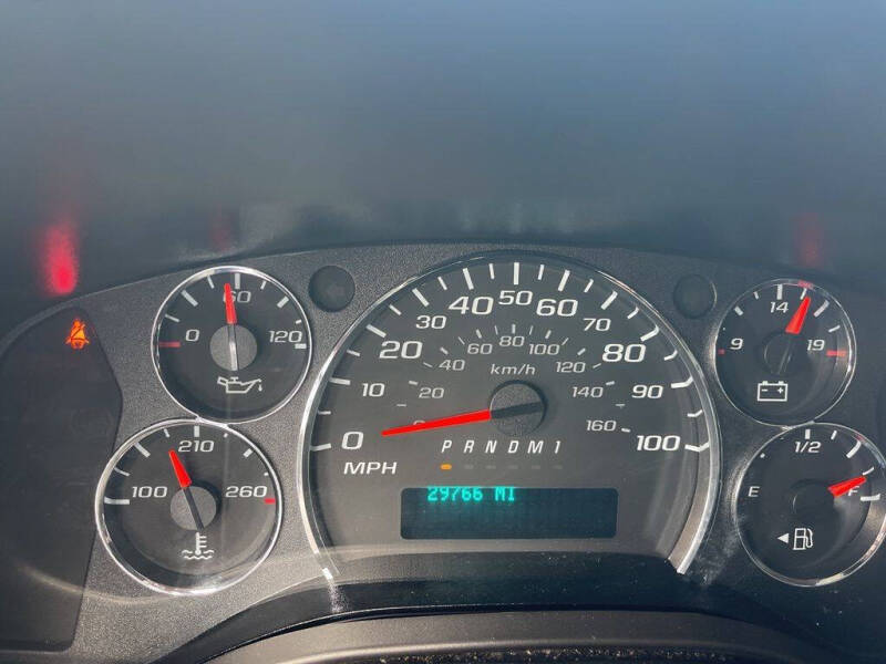 2023 Chevrolet Express 2500