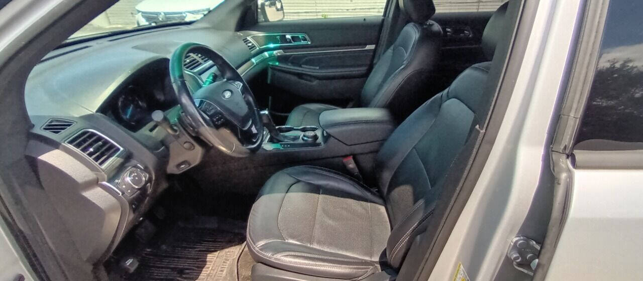 2017 Ford Explorer SUV / Crossover - $11,950
