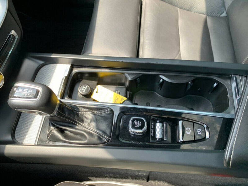 2019 Volvo S60 T5 R-Design