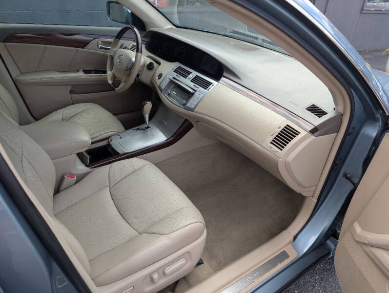 2008 Toyota Avalon XLS