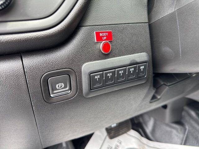 2025 GMC Sierra 3500HD CC Pro