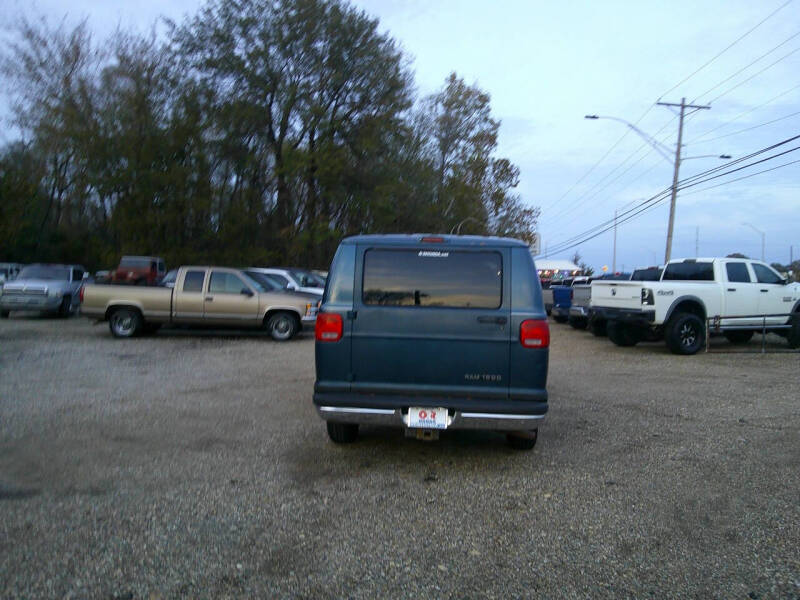 2000 Dodge Ram Van 1500