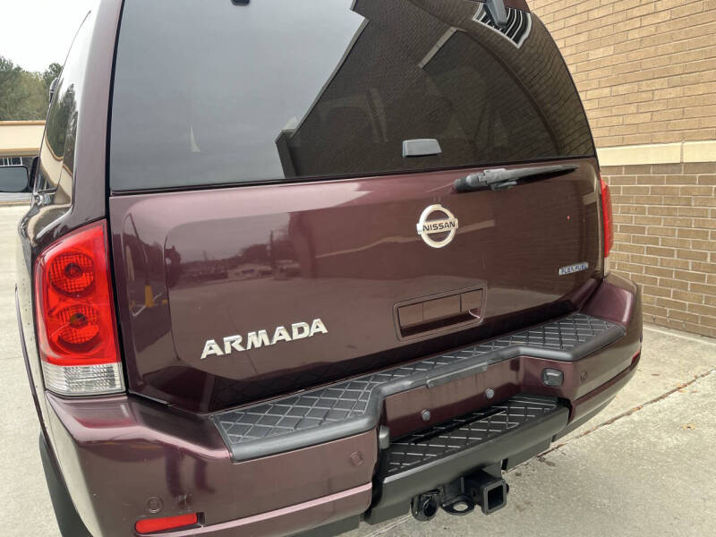 2013 Nissan Armada SV