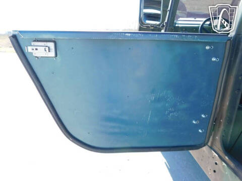 2002 AM General M1123