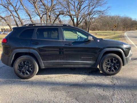 2015 Jeep Cherokee for sale at Varco Motors LLC - Inventory in Denison KS