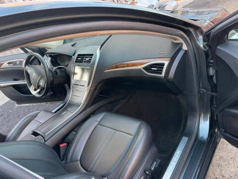 2016 Lincoln MKZ
