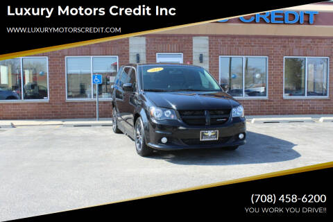 2018 Dodge Grand Caravan for sale at Luxury Motors Credit Inc in Bridgeview IL