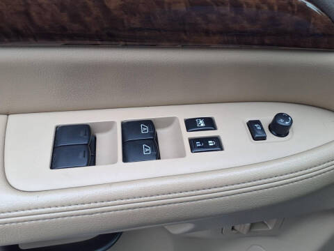 2013 Nissan Armada Platinum