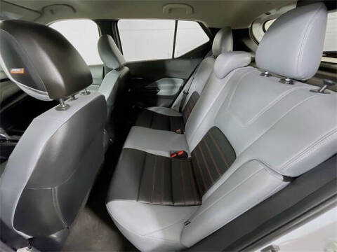 2022 Nissan Kicks SR