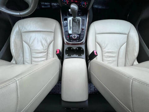 2011 Audi Q5 2.0T quattro Premium Plus