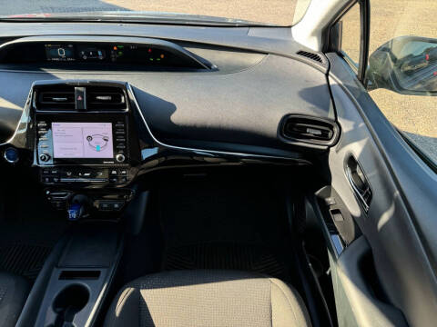 2021 Toyota Prius LE