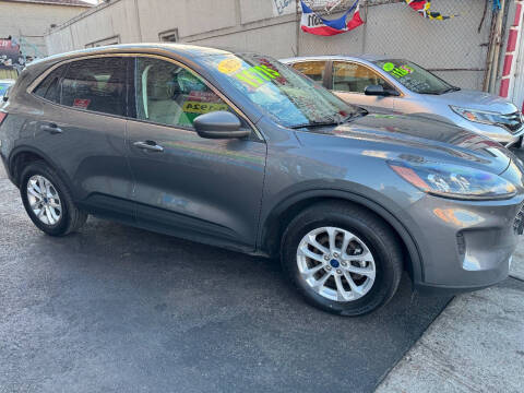 2022 Ford Escape Hybrid SE