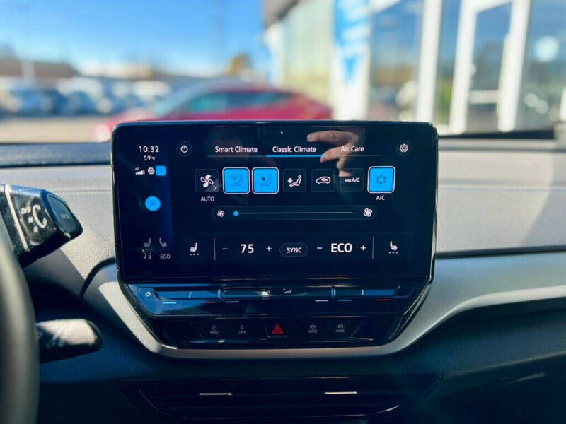 2023 Volkswagen ID.4 Pro