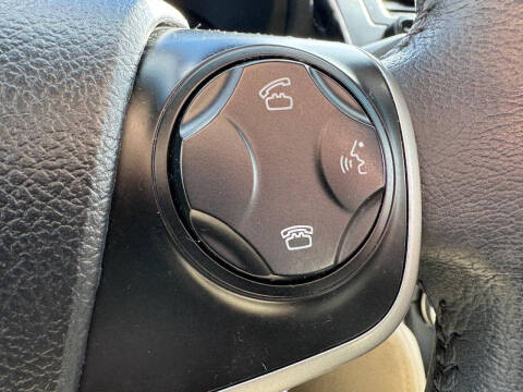 2014 Toyota Camry Hybrid LE