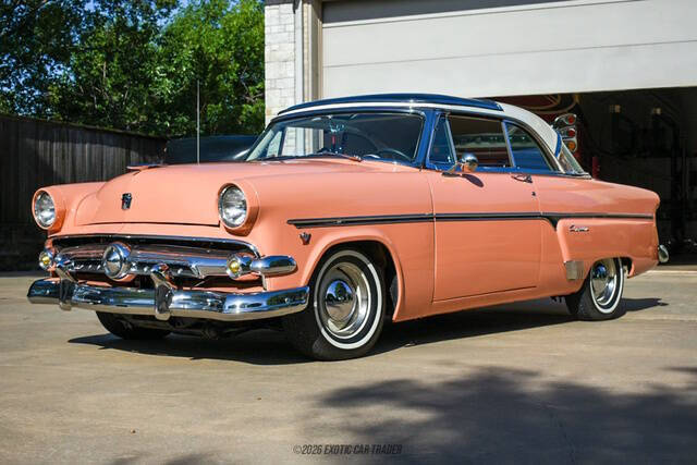 1954 Ford Crestline