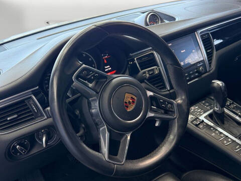 2018 Porsche Macan