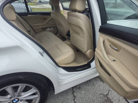 2015 BMW 5 Series 528i