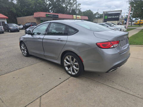 2015 Chrysler 200 S
