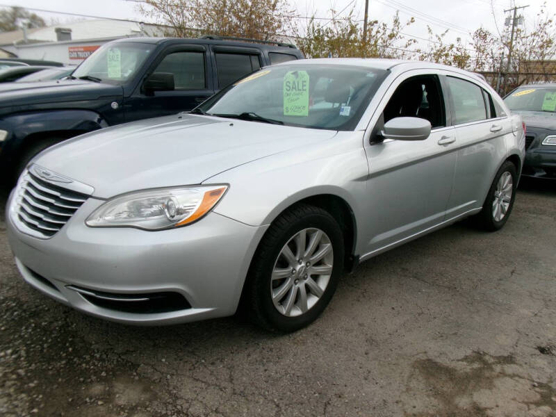 2011 Chrysler 200 Touring's photo