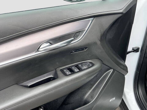 2025 Cadillac XT6 Luxury