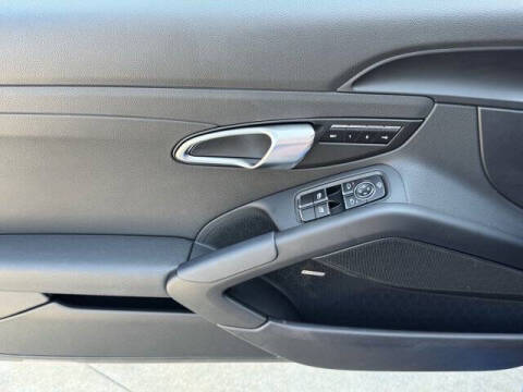 2025 Porsche 718 Cayman