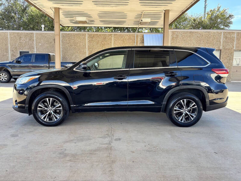 2018 Toyota Highlander LE