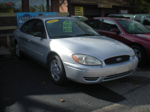 2007 Ford Taurus for sale at Automotive Group LLC in Detroit MI