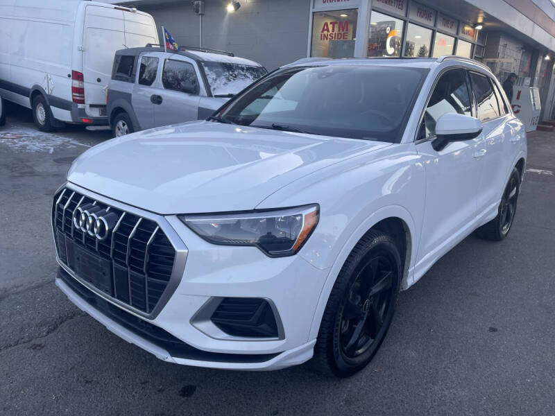 2021 Audi Q3 Premium's photo