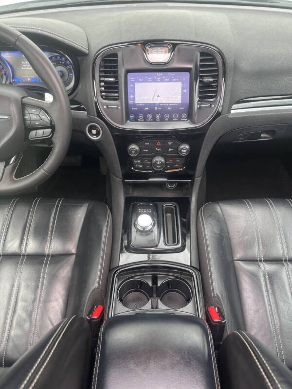 2023 Chrysler 300 S V6