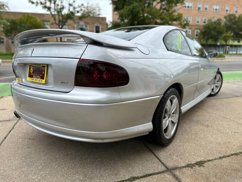 2004 Pontiac GTO Base photo 8