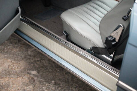 1986 Mercedes-Benz 560-Class 560 SL