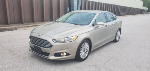 2015 Ford Fusion Hybrid for sale at EXPRESS MOTORS in Grandview MO