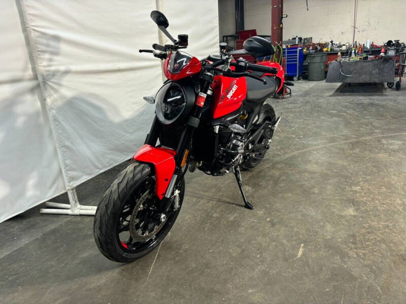 2023 Ducati Monster Plus