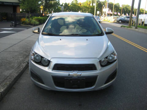 2016 Chevrolet Sonic LT Auto