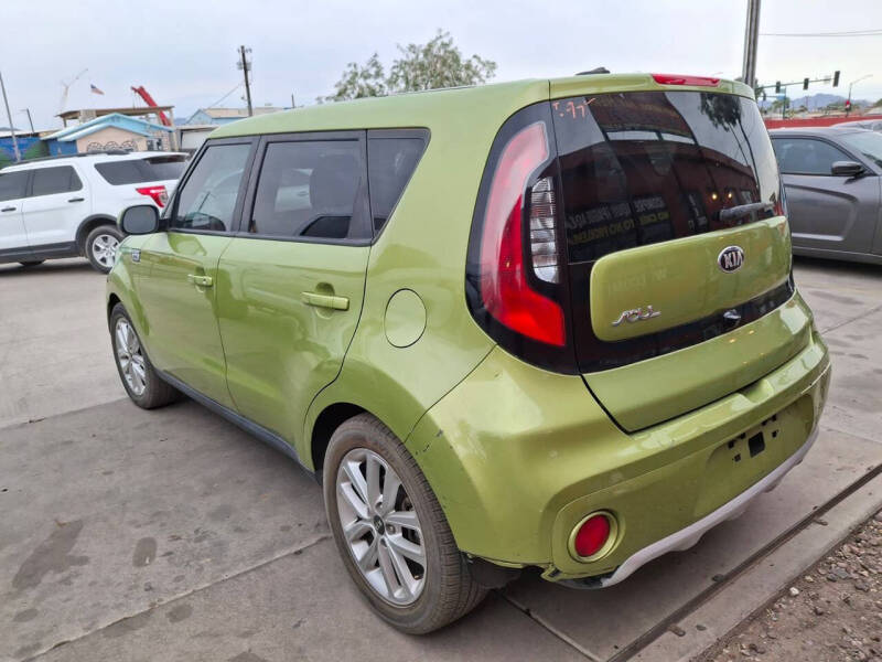 2018 Kia Soul +