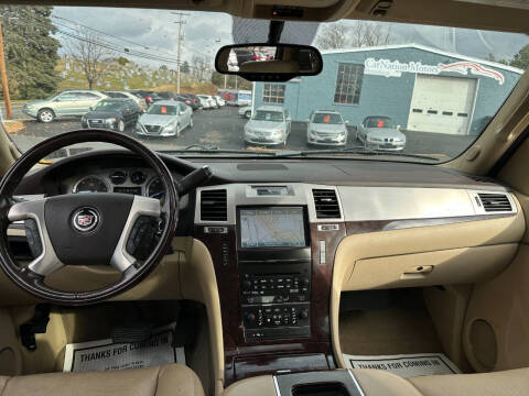 2012 Cadillac Escalade Luxury
