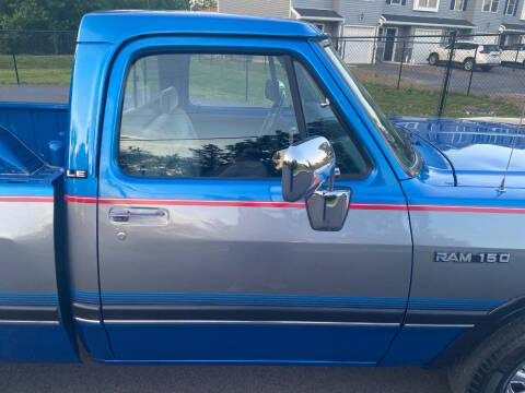 1992 Dodge RAM 150 LE