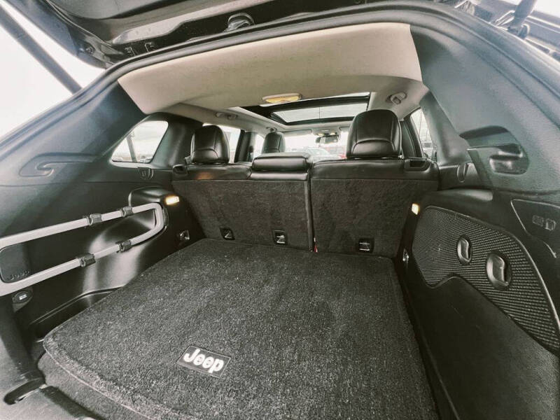2017 Jeep Cherokee Overland