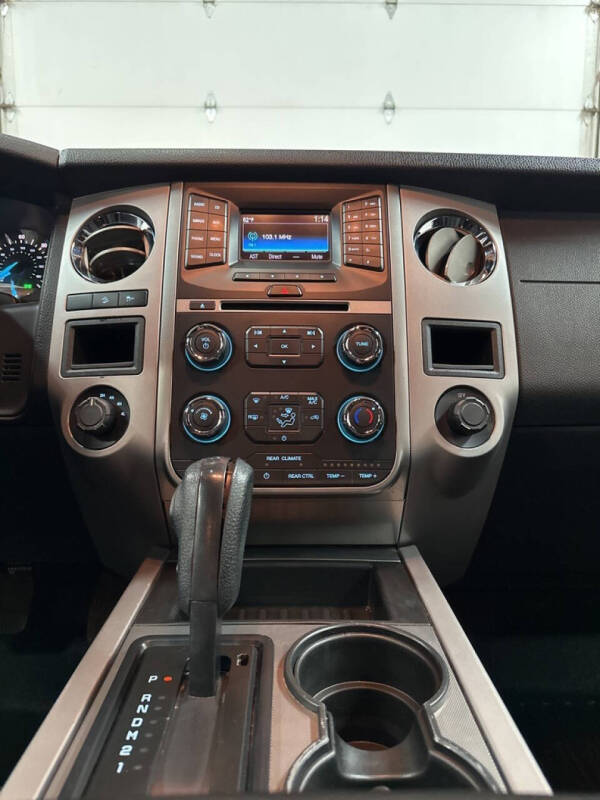 2017 Ford Expedition EL XLT