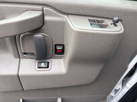 2024 Chevrolet Express 2500